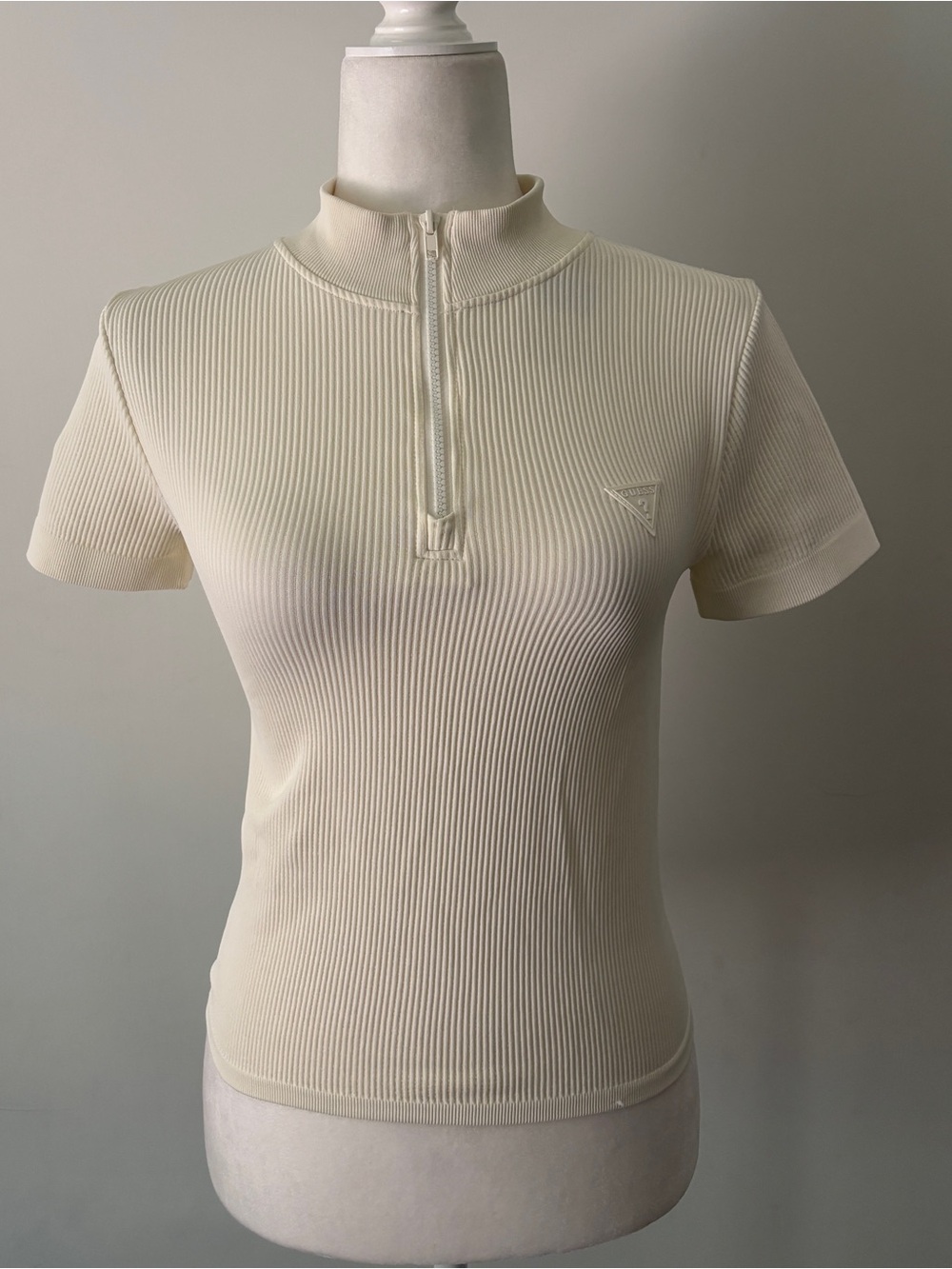 Guess Cream Ribbed Short-Sleeve Half-Zip Tee